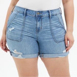 TORRID 5 INCH VINTAGE STRETCH MID-RISE SHORT